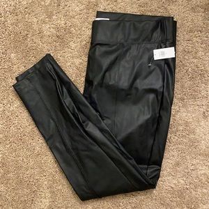 Faux leather legging